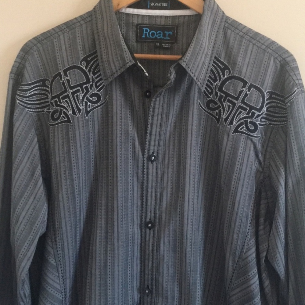 Roar Men's Signature Embroidered Button Up Shirt